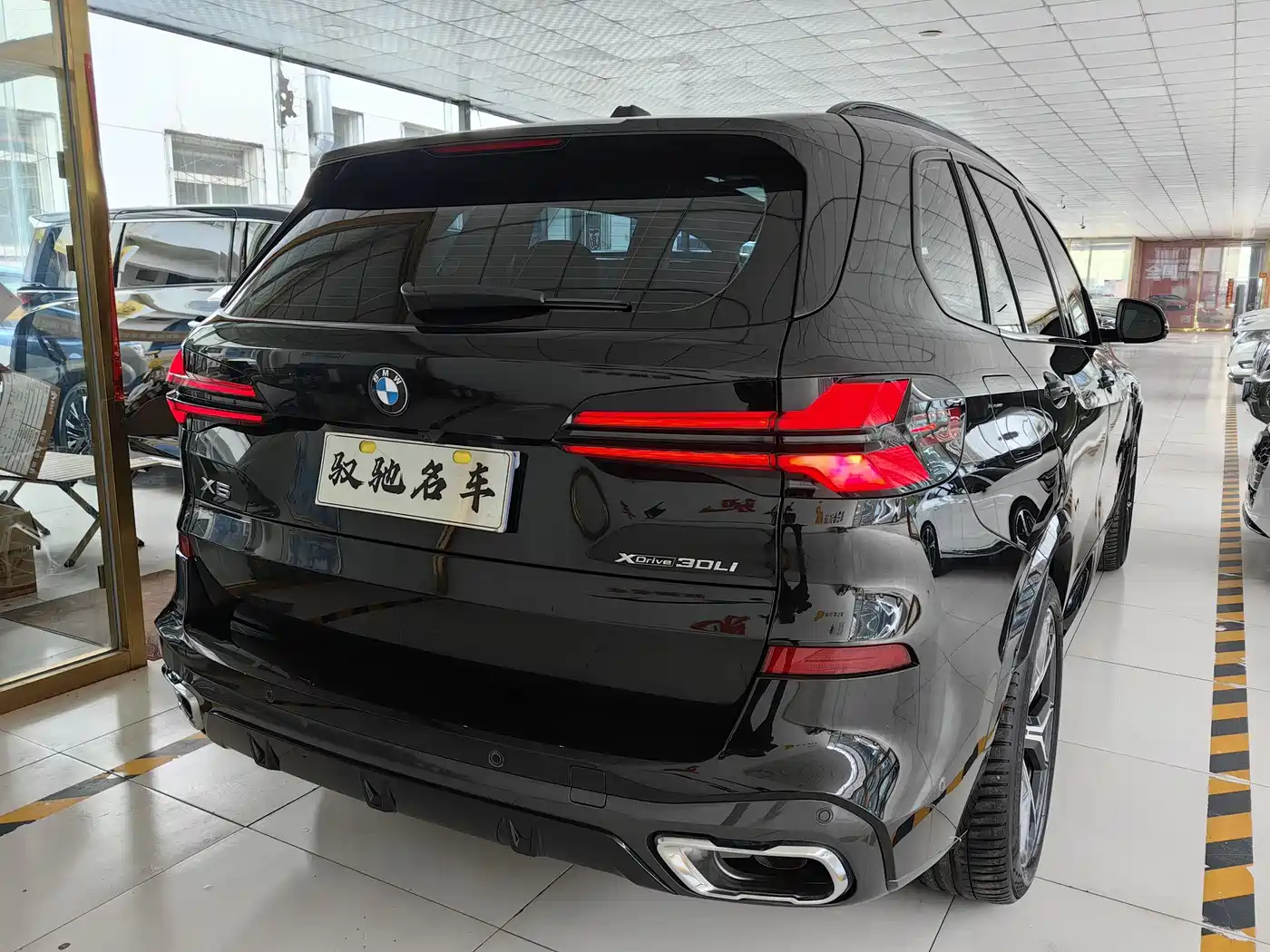 BMW X5 2023 xDrive 30Li Premium M Sport Black Night Package фото 20