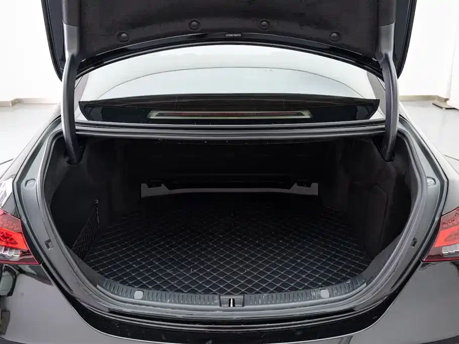 Mercedes-Benz E-Class 2023 E 300 L Fashion фото 9