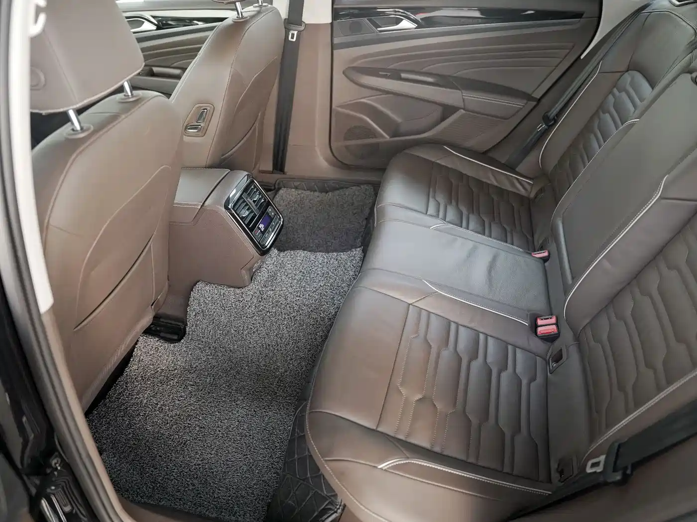 Volkswagen Passat 2019 330TSI Elite Version China VI фото 14