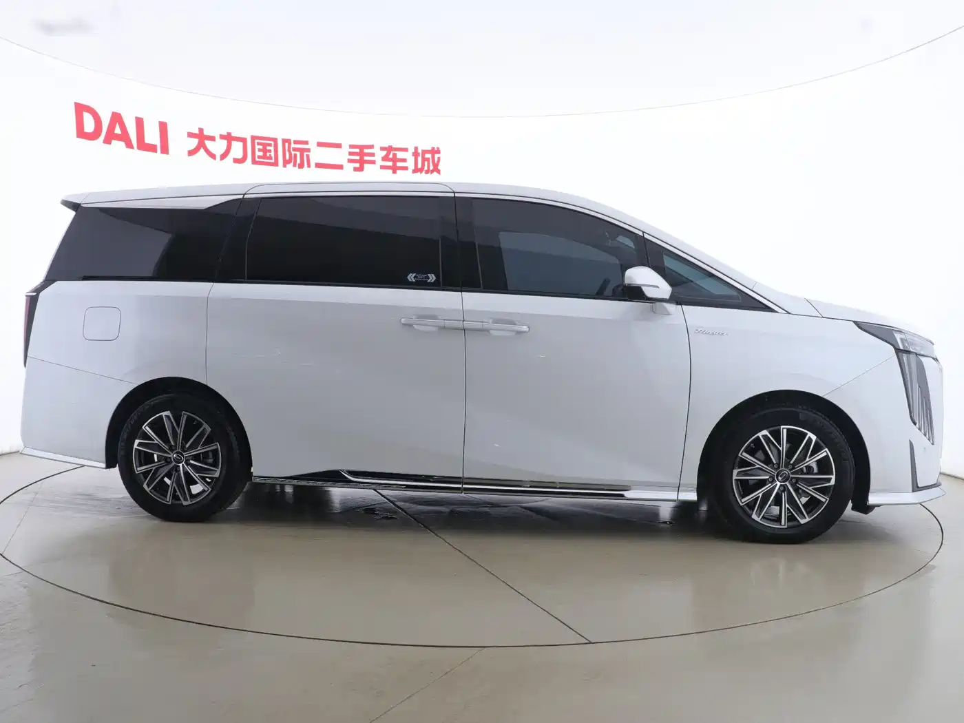 GAC Trumpchi Trumpchi M8 2024 Master Series 400T Ultimate Edition фото 12