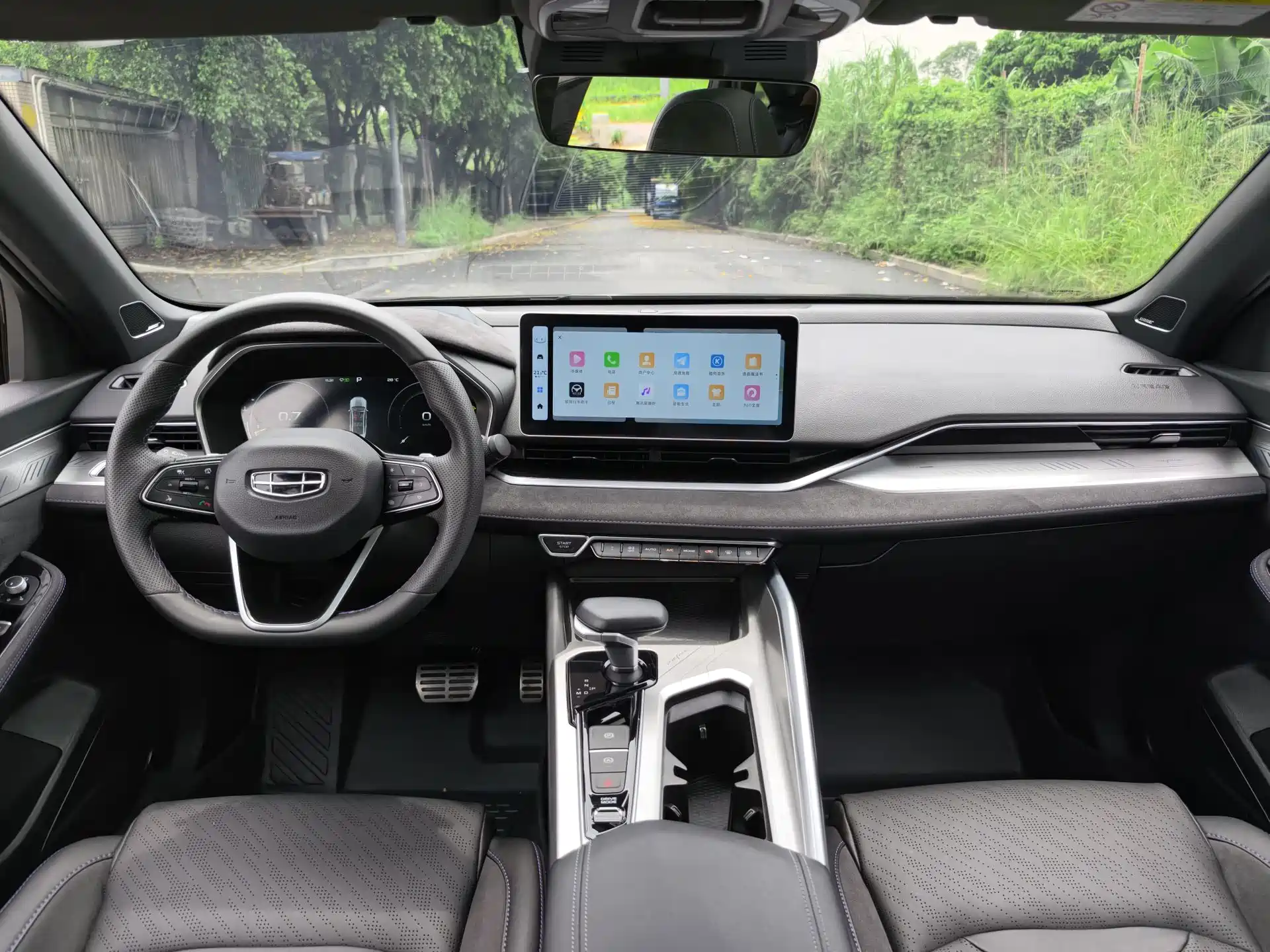 Фото 6 - Geely Preface