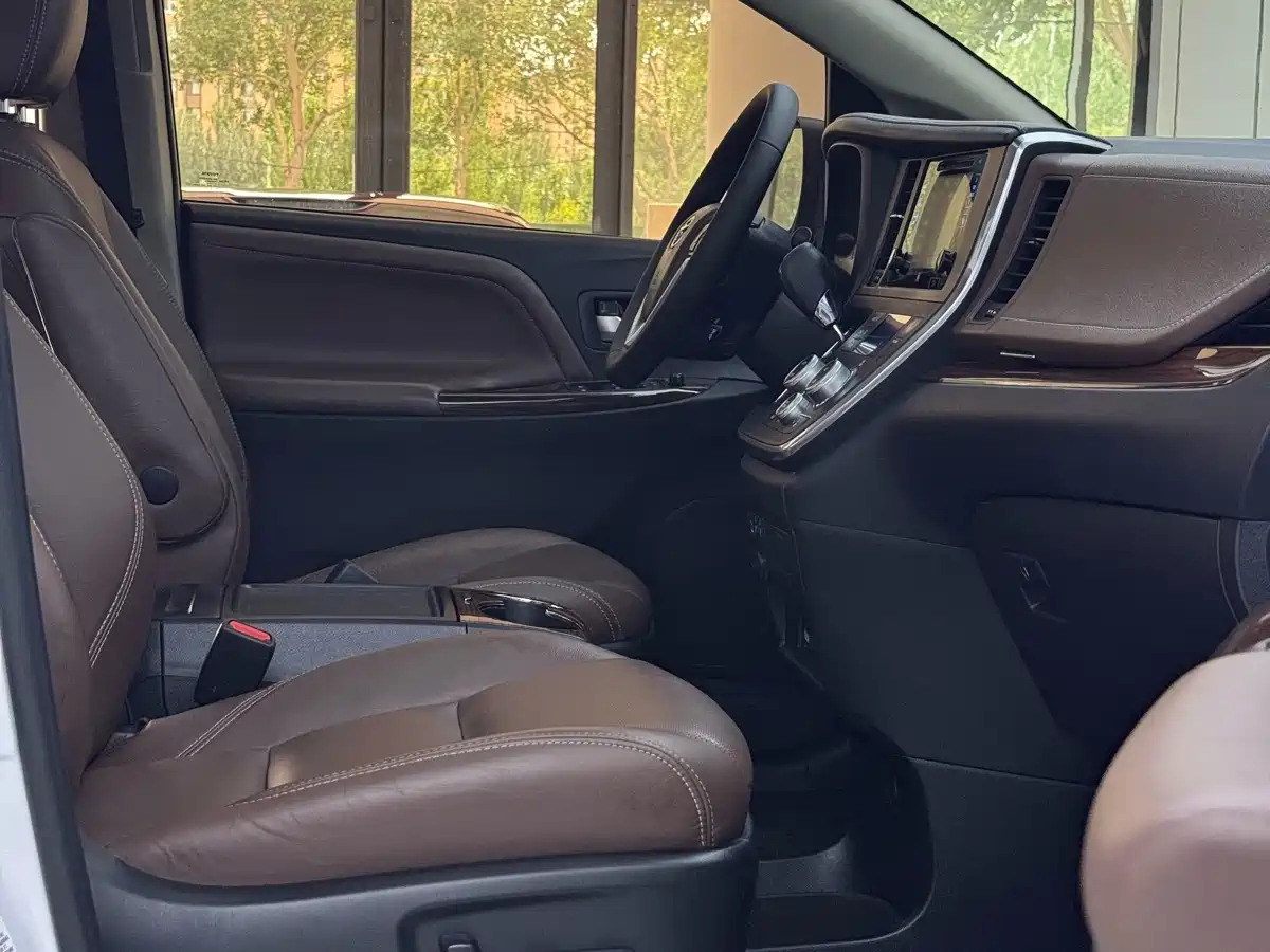 Toyota Sienna 2017 2015 3.5L 4WD L