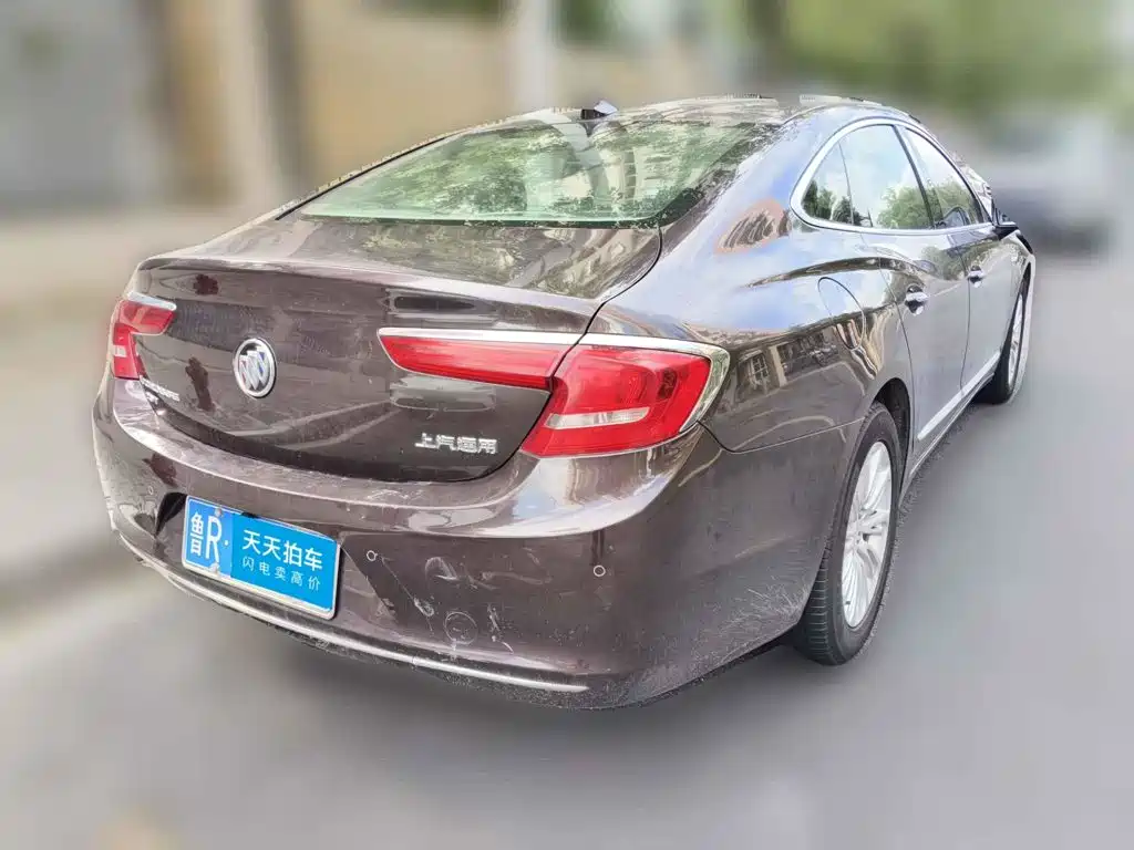 Фото 2 - Buick LaCrosse