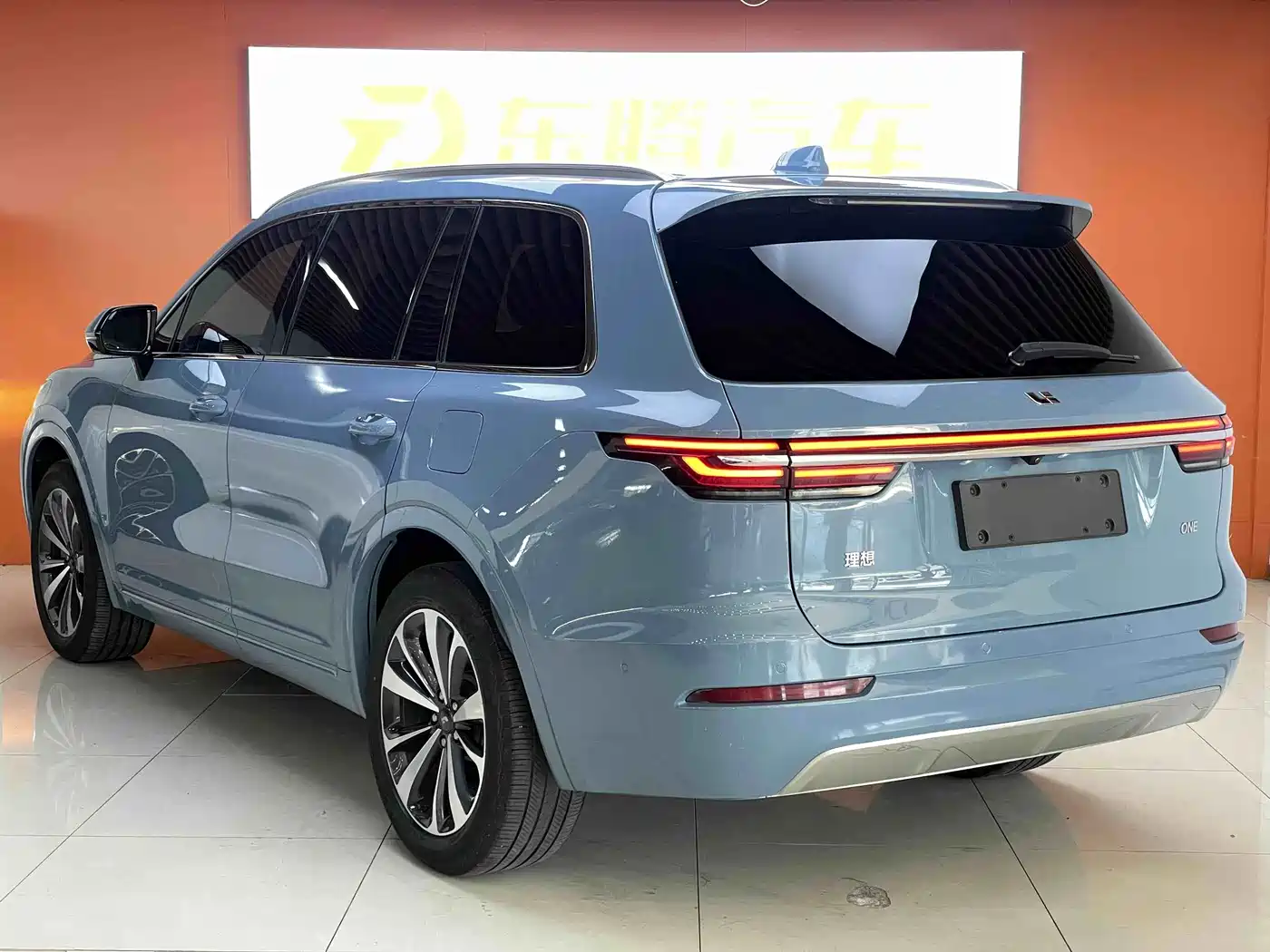 Фото 8 - Li Auto Li ONE