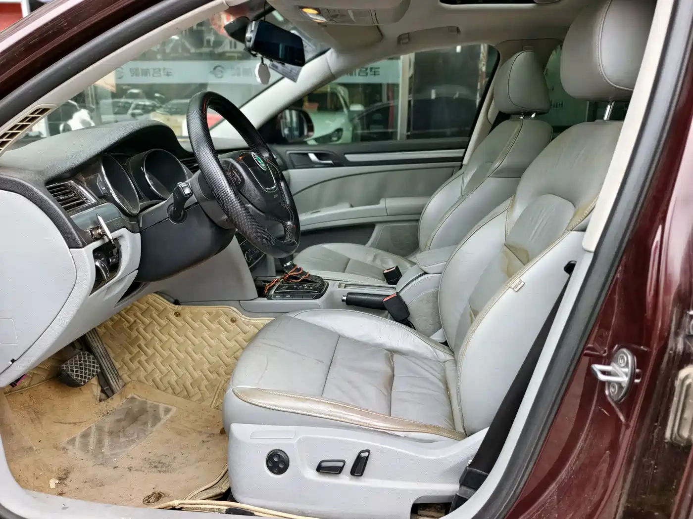 Škoda Superb 2012 1.8TSI Automatic Elegance Edition фото 13