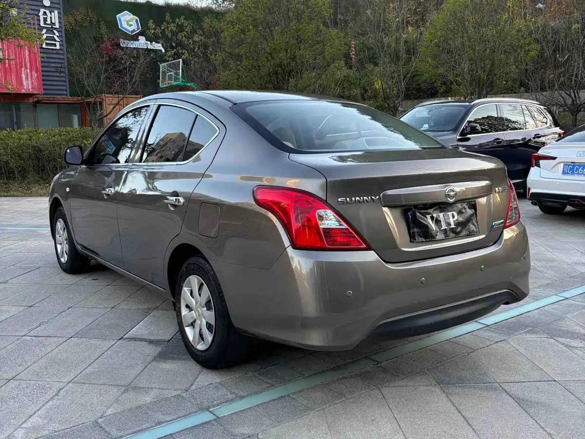 Nissan Sunny 2017 2016 1.5XE CVT Leading Edition