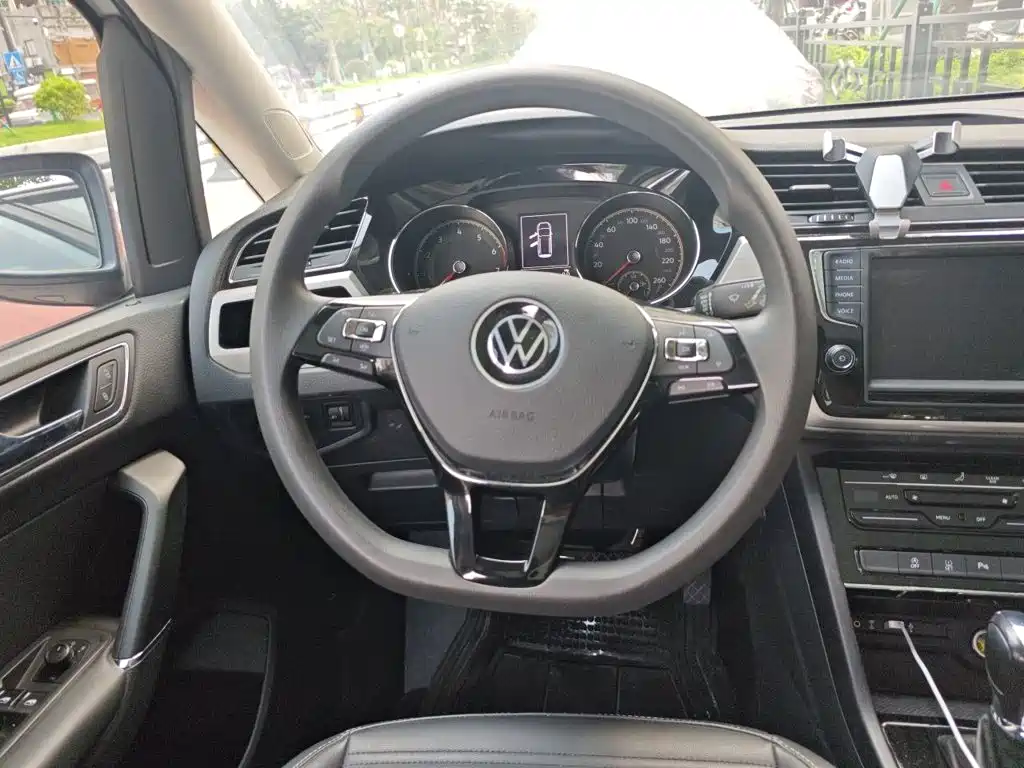 Volkswagen Touran 2022 2021 Touran L 280TSI DSG Comfort Edition 7-seater