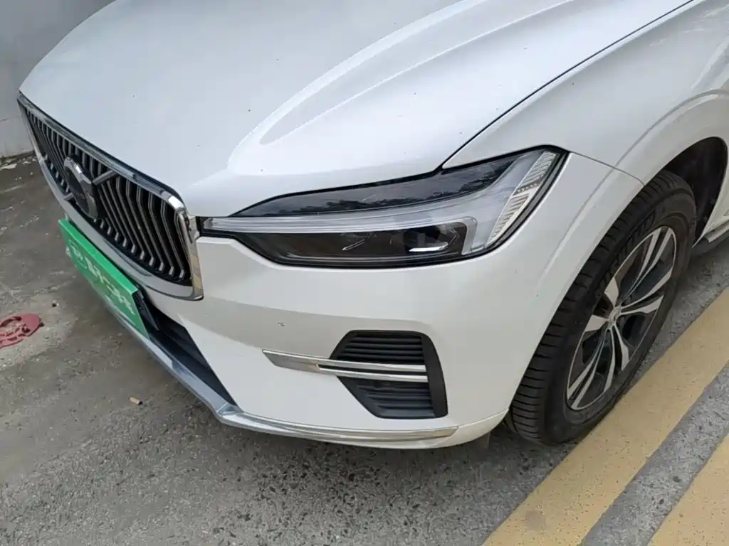Volvo XC60 2025 2025 B5 AWD Smart Luxury Edition