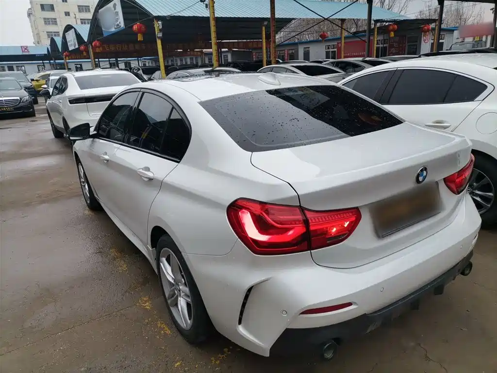 BMW 1-SERIES