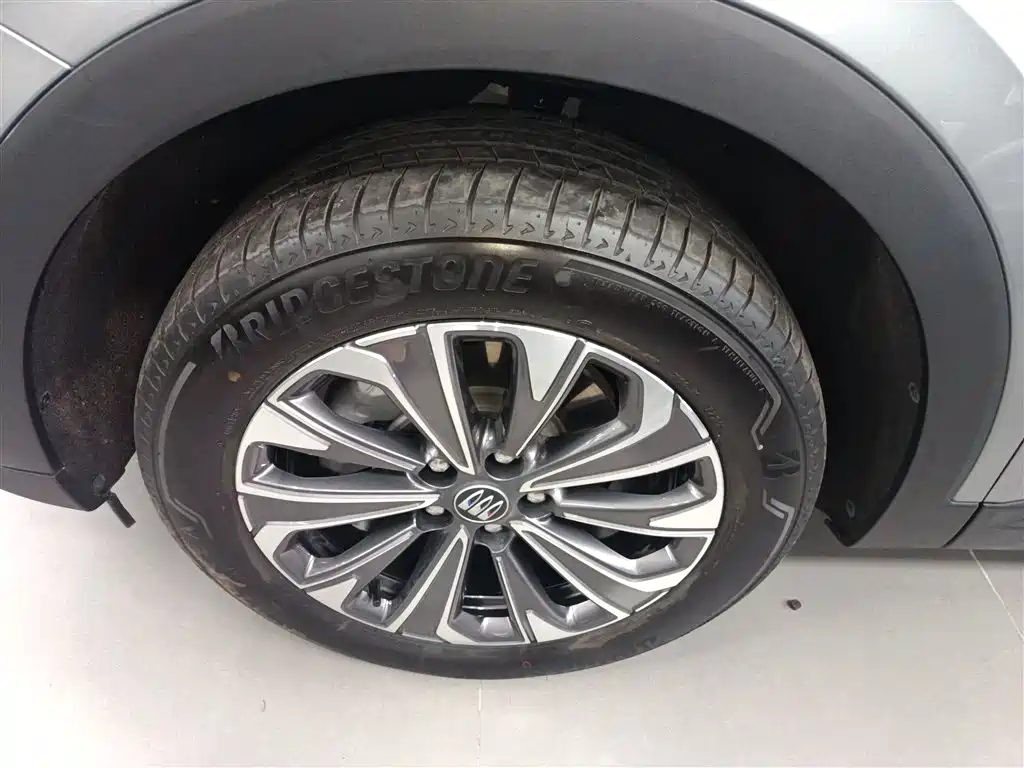 Buick Envision Plus 2025 Enclave Plus 28T 2WD Platinum Edition фото 23