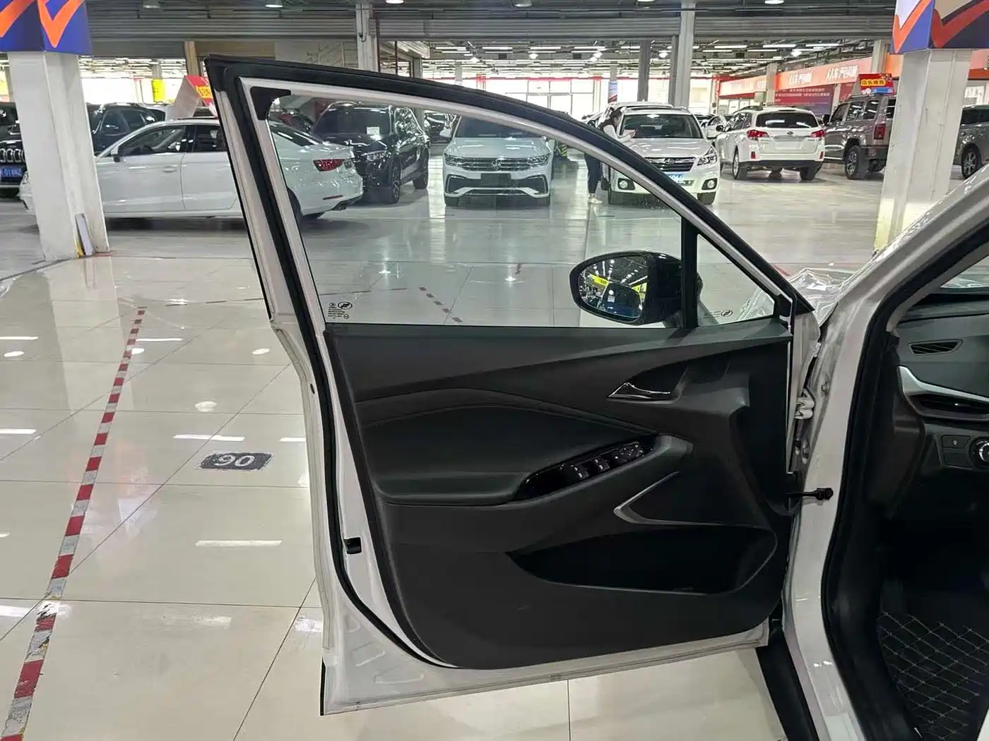 Chevrolet Volando 2020 Mild Hybrid Redline 530T Automatic Prestige Edition (5+2 seater) фото 16