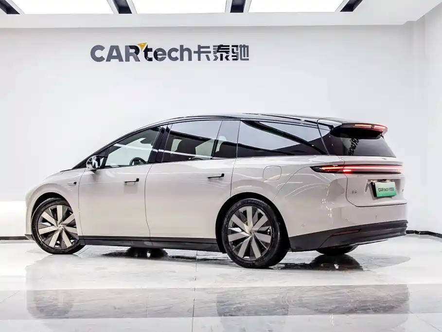 Li Auto Li i8 2025 2025 Standard Edition