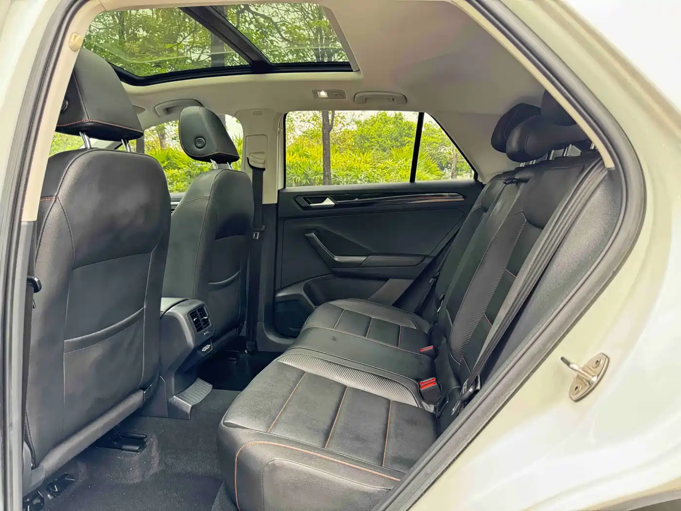 Volkswagen T-ROC 2022 280TSI DSG 2WD Comfort PLUS фото 9