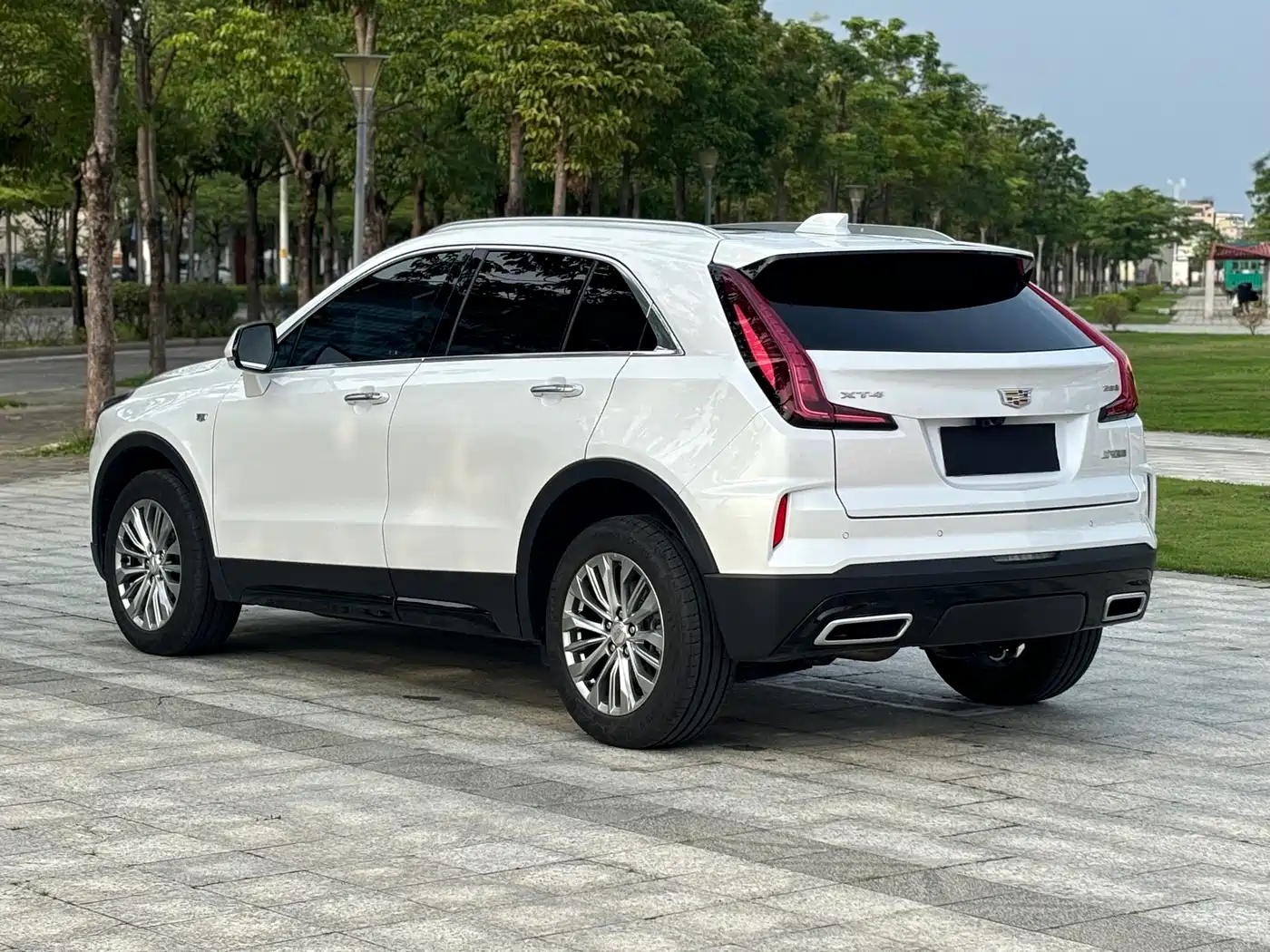 Cadillac XT4 2024 Facelift 28T 2WD Luxury фото 4