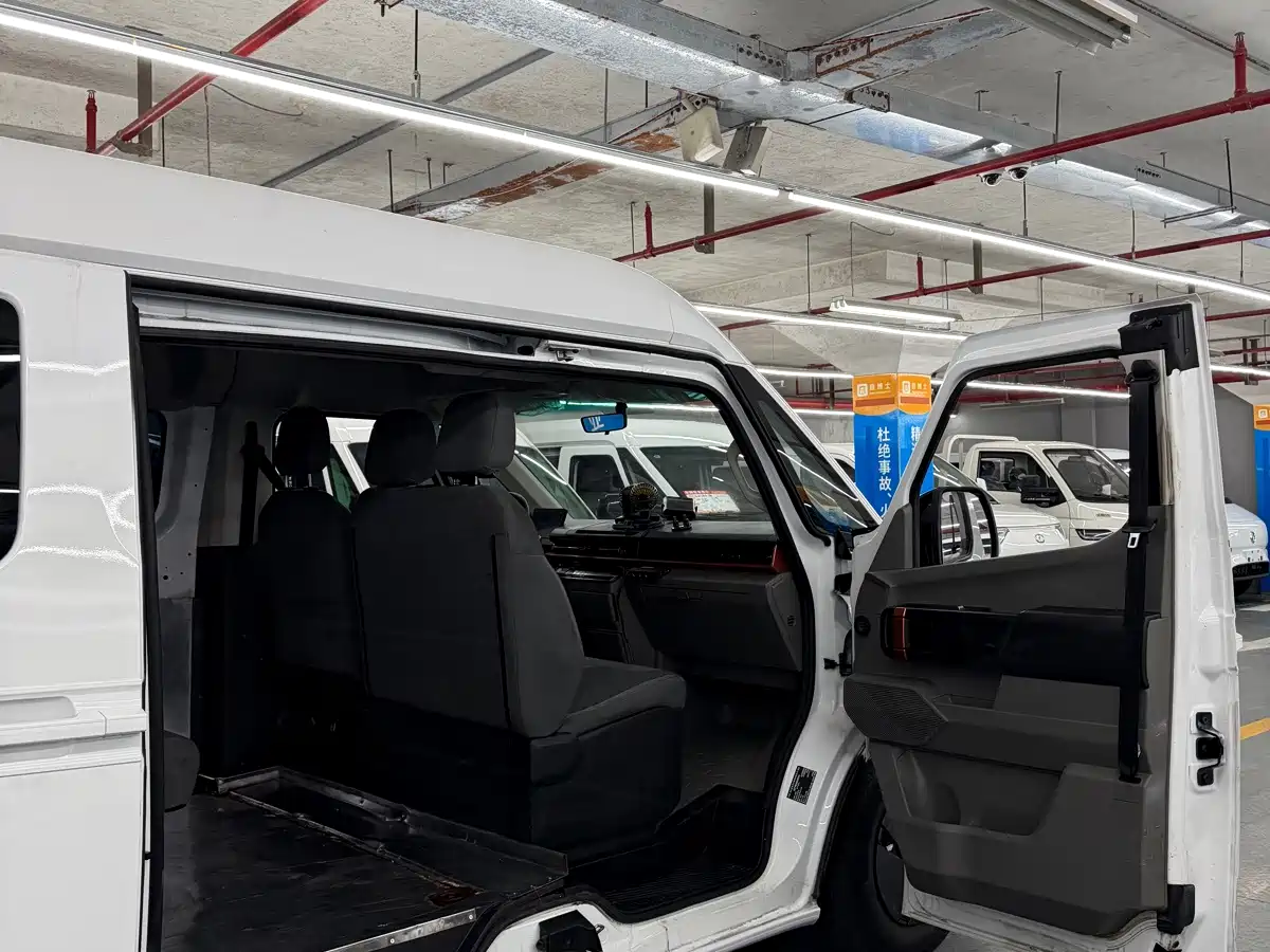 Yuan Cheng Farizon Super VAN 2024 2024 Model Smart Wealth Edition Short Wheelbase Medium Roof 83kWh