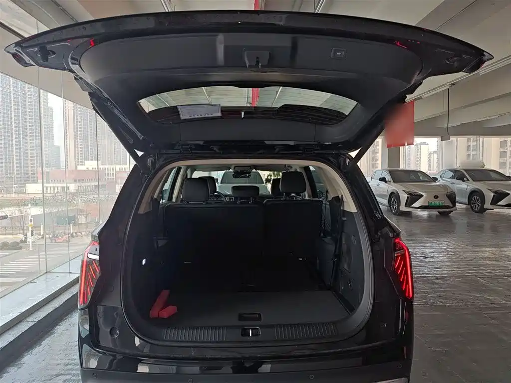 Hongqi HS7 PHEV 2024 2.0T PHEV AWD Qichang Edition 7-seater фото 15