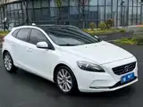 Photo 3 - Volvo V40