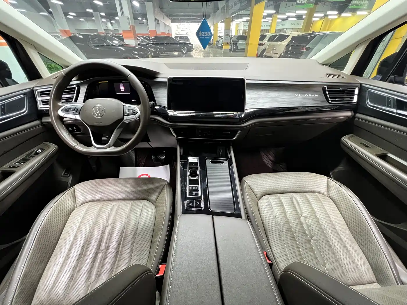 Volkswagen Viloran 2023 330TSI Luxury Edition фото 11