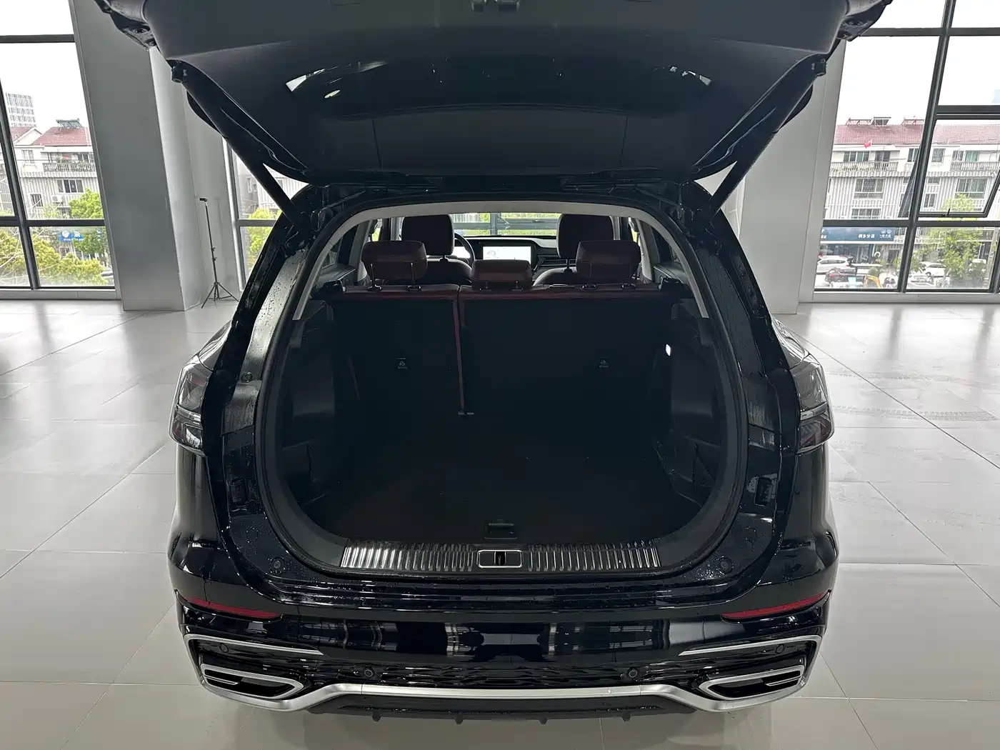 Hongqi HS5 2025 2.0T 2WD 600,000 Units Commemorative Edition фото 12