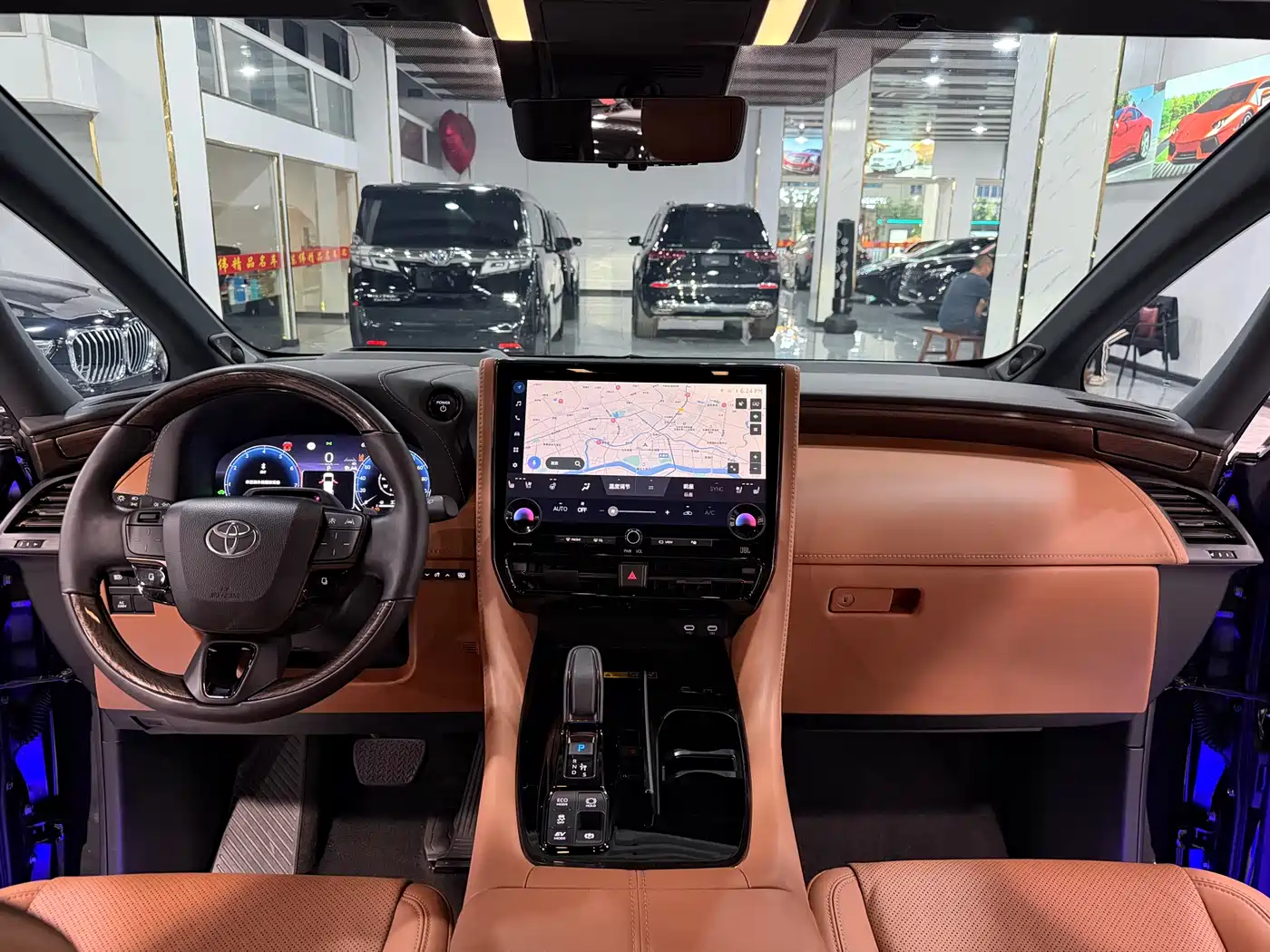 Toyota Alphard 2024 Hybrid 2.5L Ultimate Enjoyment Edition фото 9