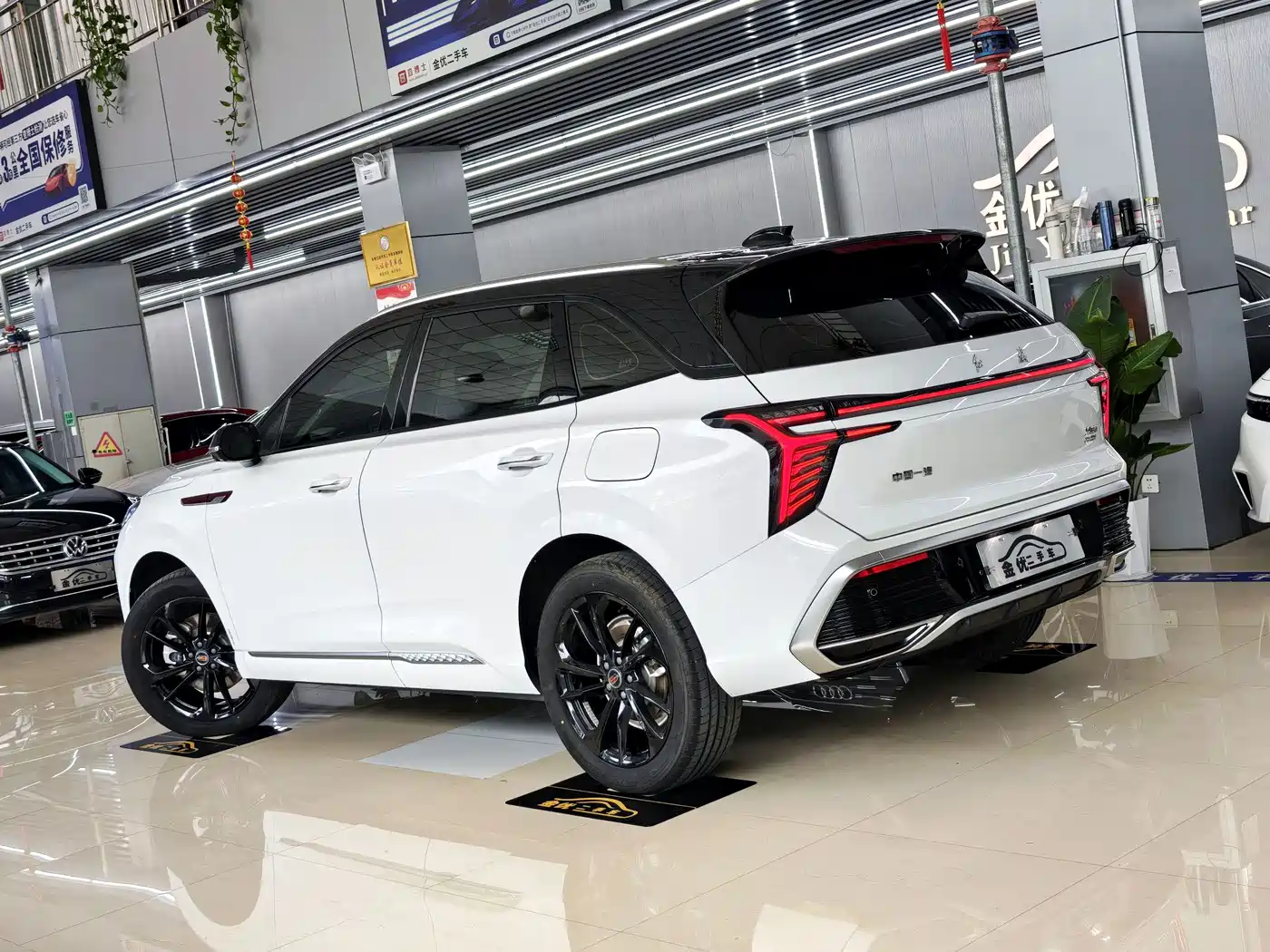 Hongqi HS3 PHEV 2025 2025 PHEV 117km Power PLUS Edition