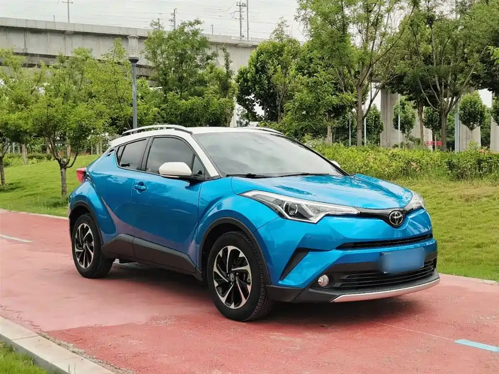 Toyota IZOA 2018 2.0L Yichi Edition China V фото 3