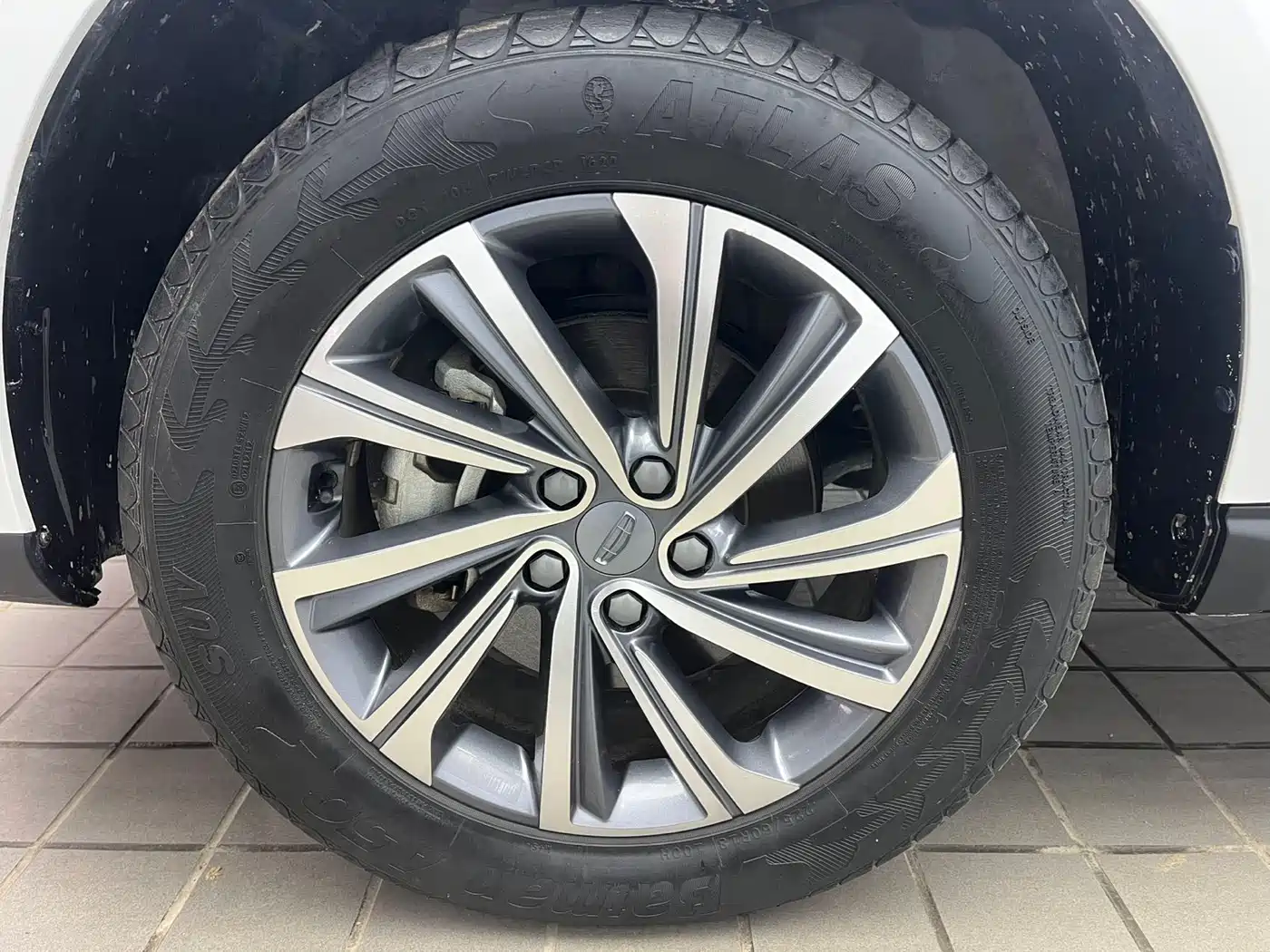 GEELY AUTOMOBILE VISION X6