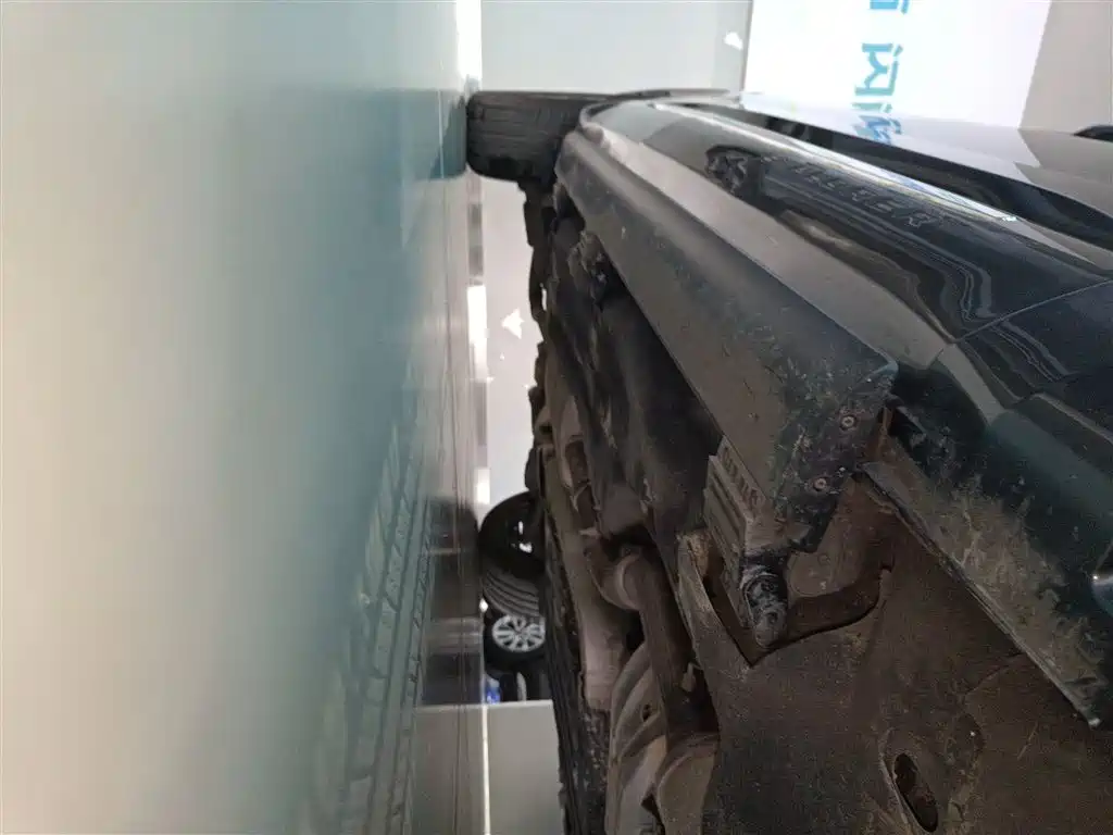 Фото 21 - Ford Explorer