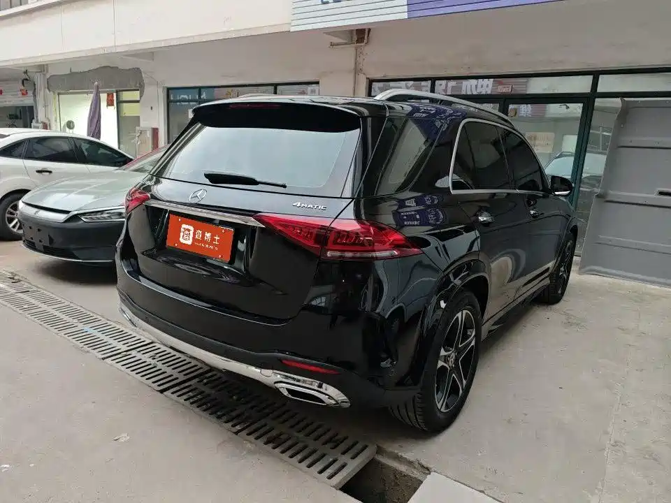 Mercedes-Benz GLE 2023 GLE 350 4MATIC Fashion фото 3