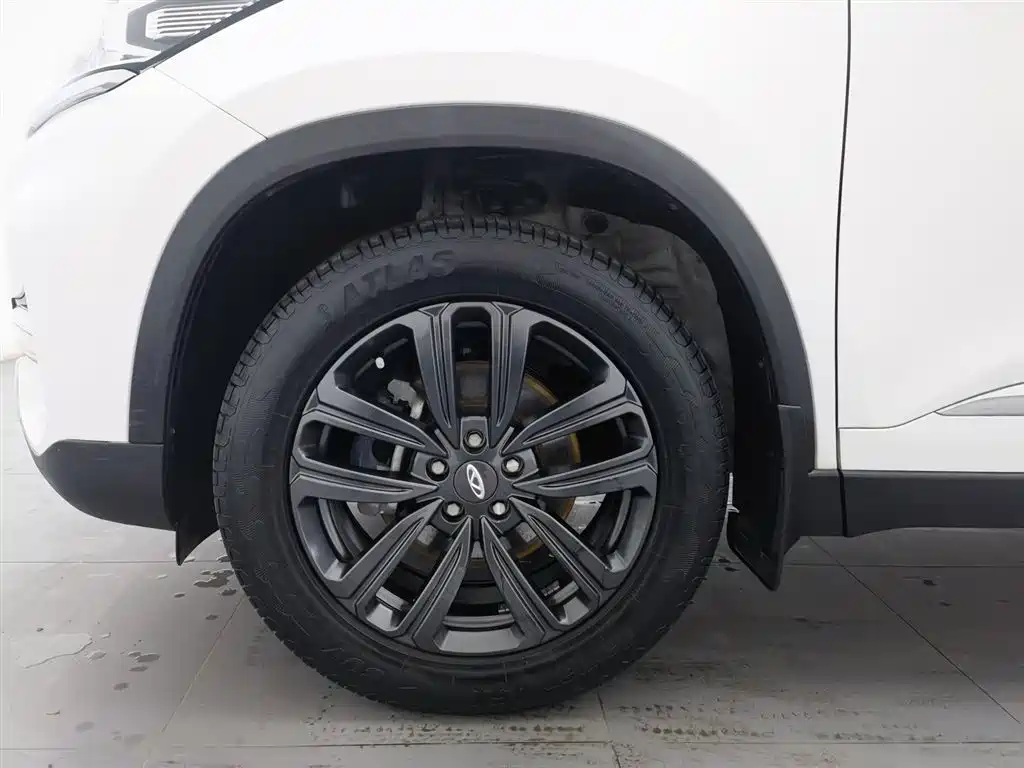 CHERY TIGGO 8