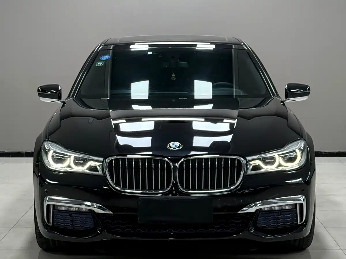 BMW 7 Series 2018 740Li Leading Type M Sport Package фото 3