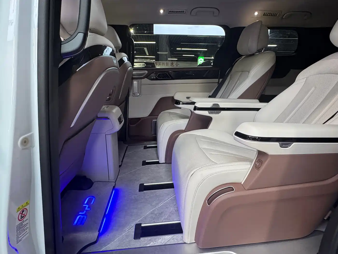 BYD Xia 2025 2025 DM-i 1.5T 100km Surpass Edition