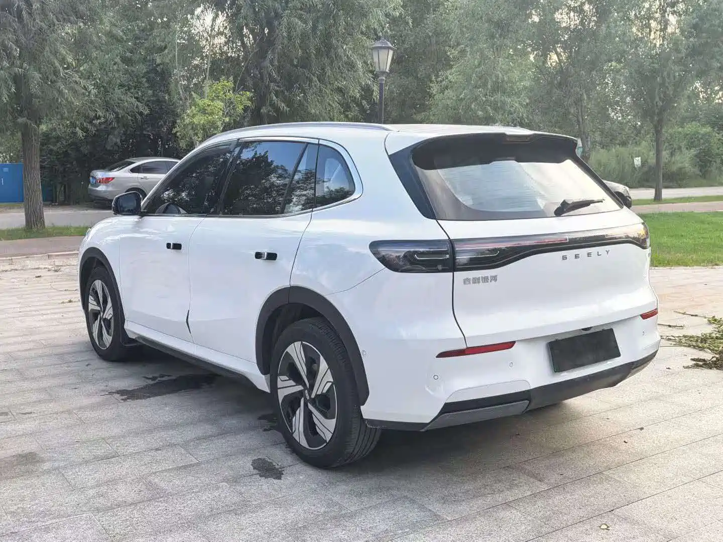 Фото 9 - Geely Galaxy Galaxy E5