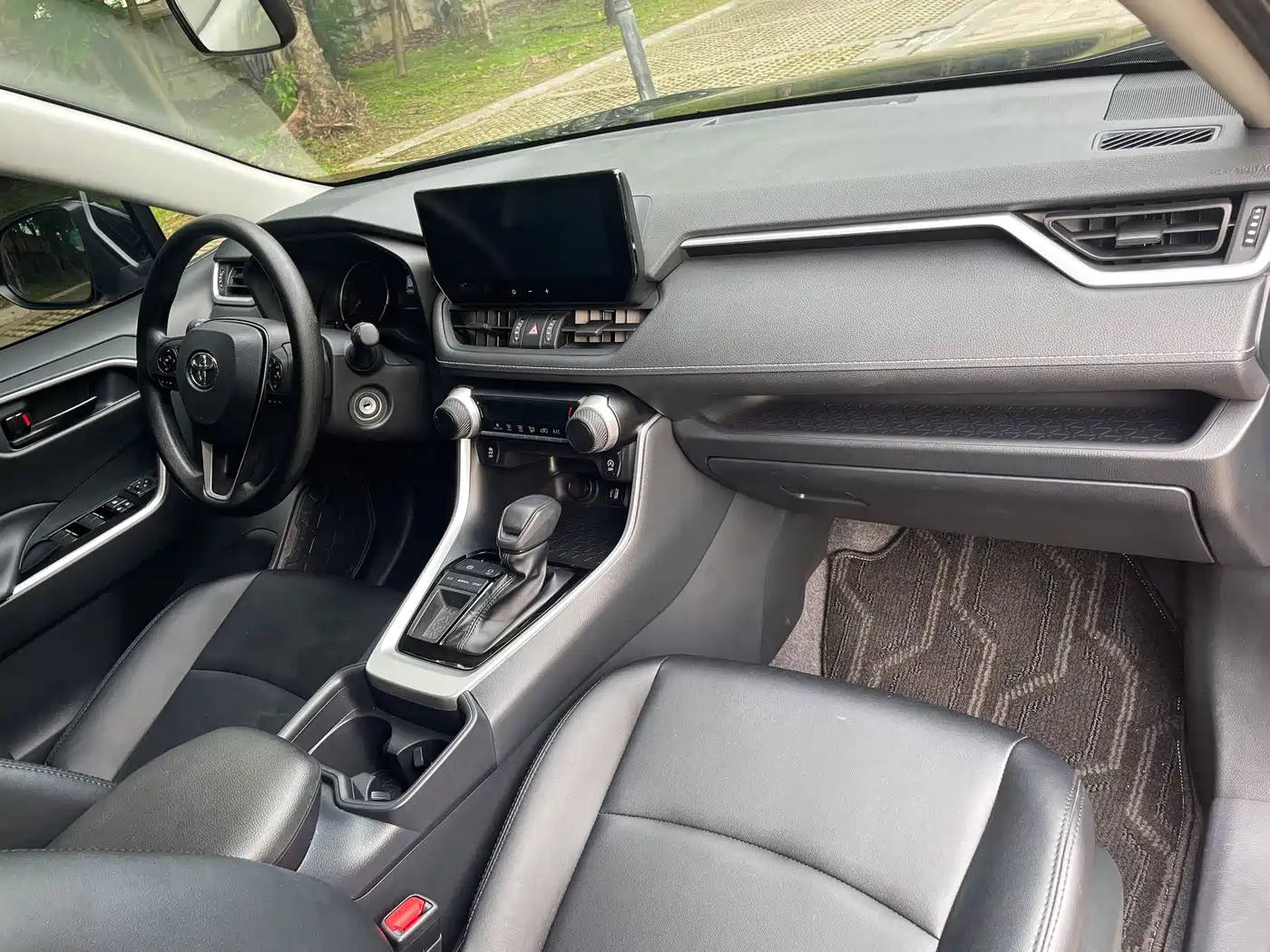 Toyota RAV4 Rongfang 2024 2.0L CVT FWD Urban Edition фото 14