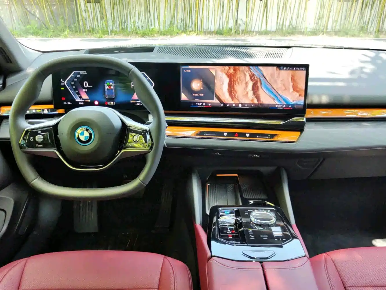 BMW I5