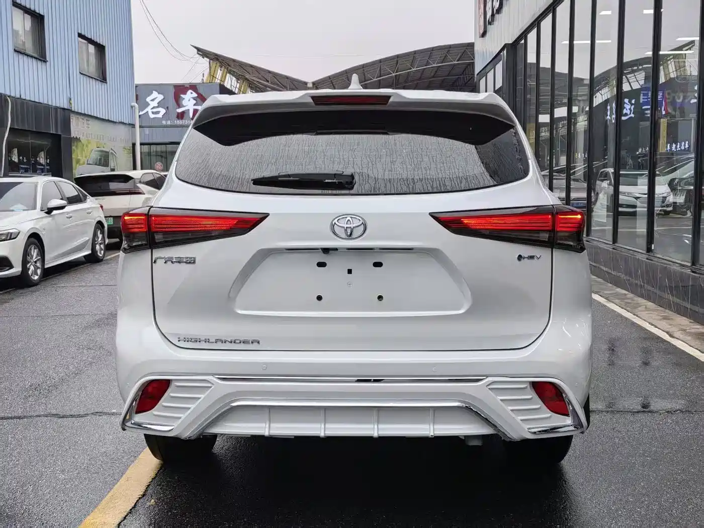 TOYOTA HIGHLANDER