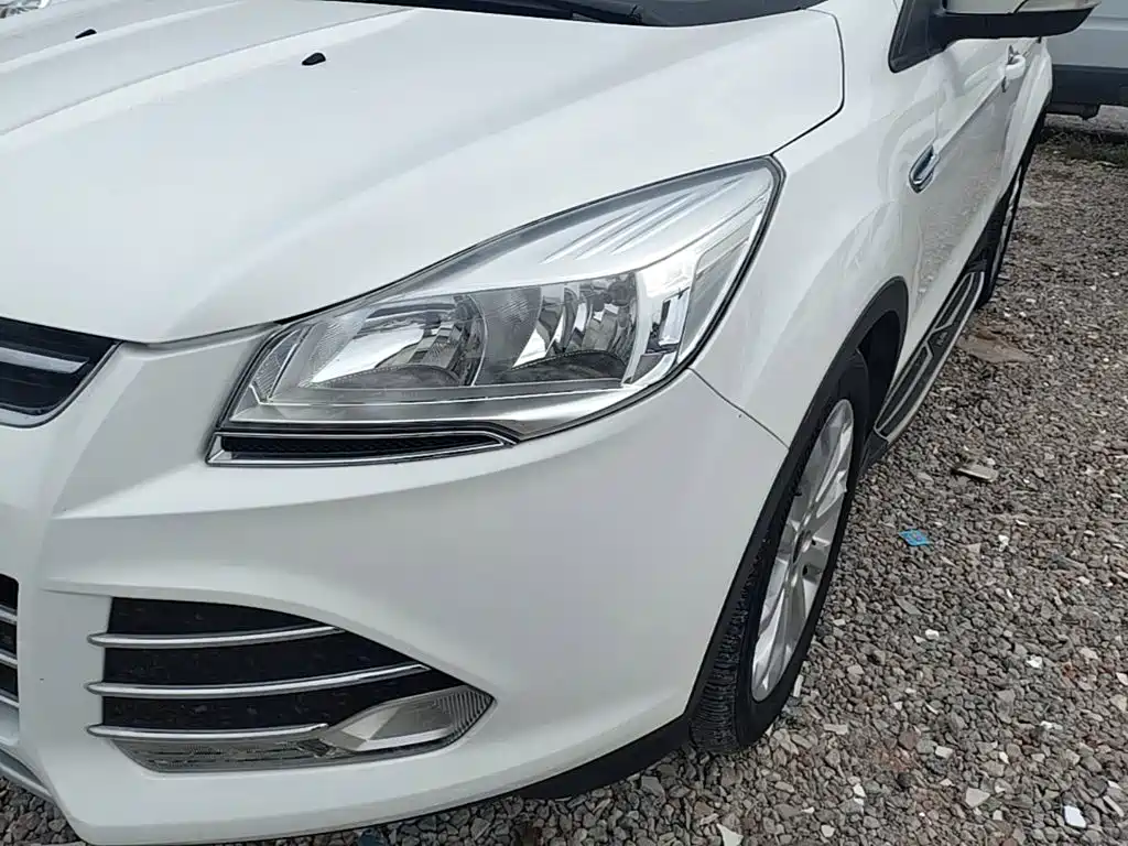 Фото 24 - Ford Kuga