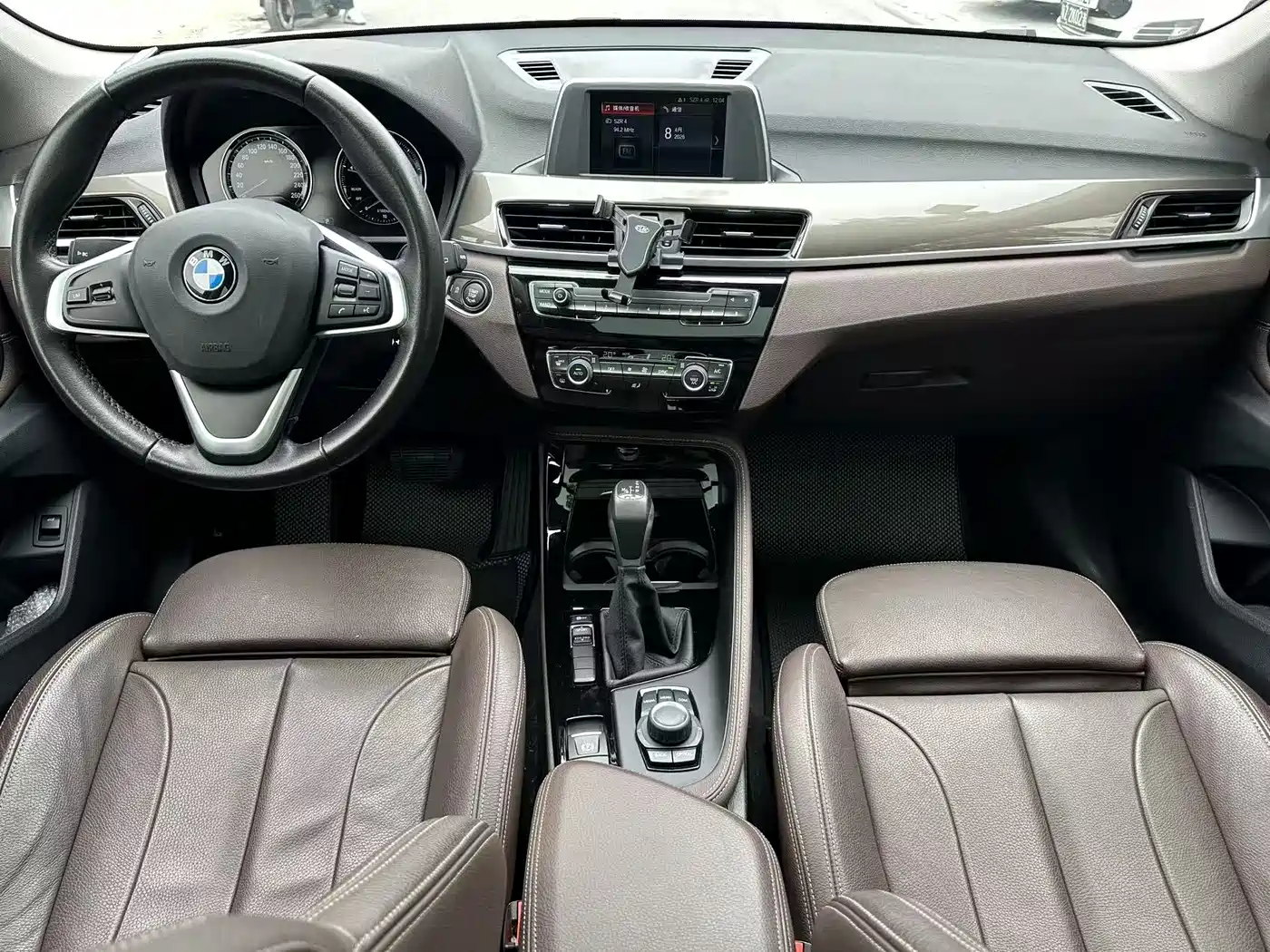BMW X1 2019 sDrive18Li Premium Model фото 11