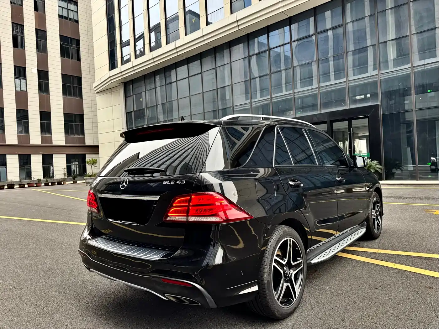 Mercedes-Benz GLE AMG 2017 AMG GLE 43 4MATIC фото 7