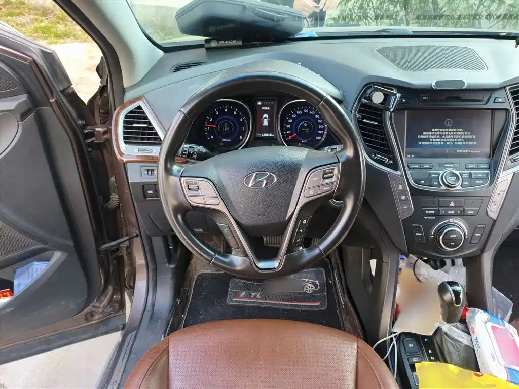 Hyundai Grand Santa Fe 2013 3.0L 7-Seat AWD Brown Interior Flagship фото 3