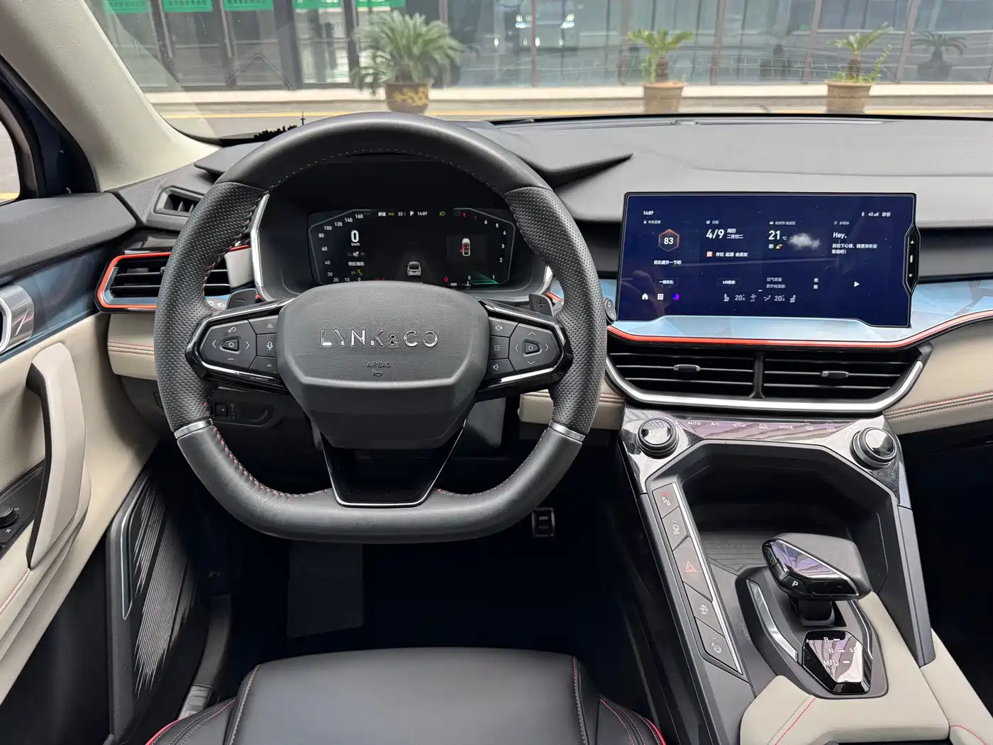 Lynk & Co 06 2020 1.5T Halo фото 9