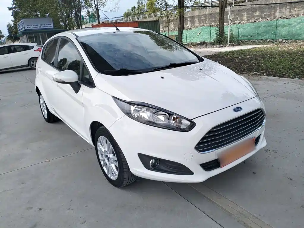 Ford Fiesta 2015 2013 Hatchback 1.5L Automatic Fashion