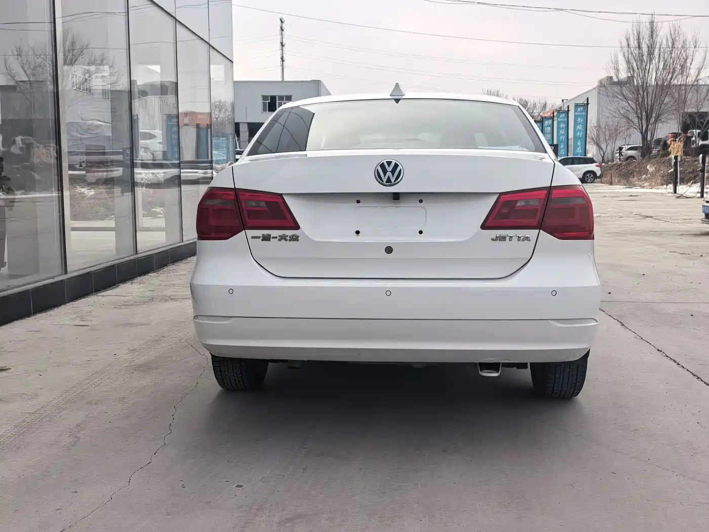 Volkswagen Jetta 2013 1.6L Automatic Luxury Model фото 8