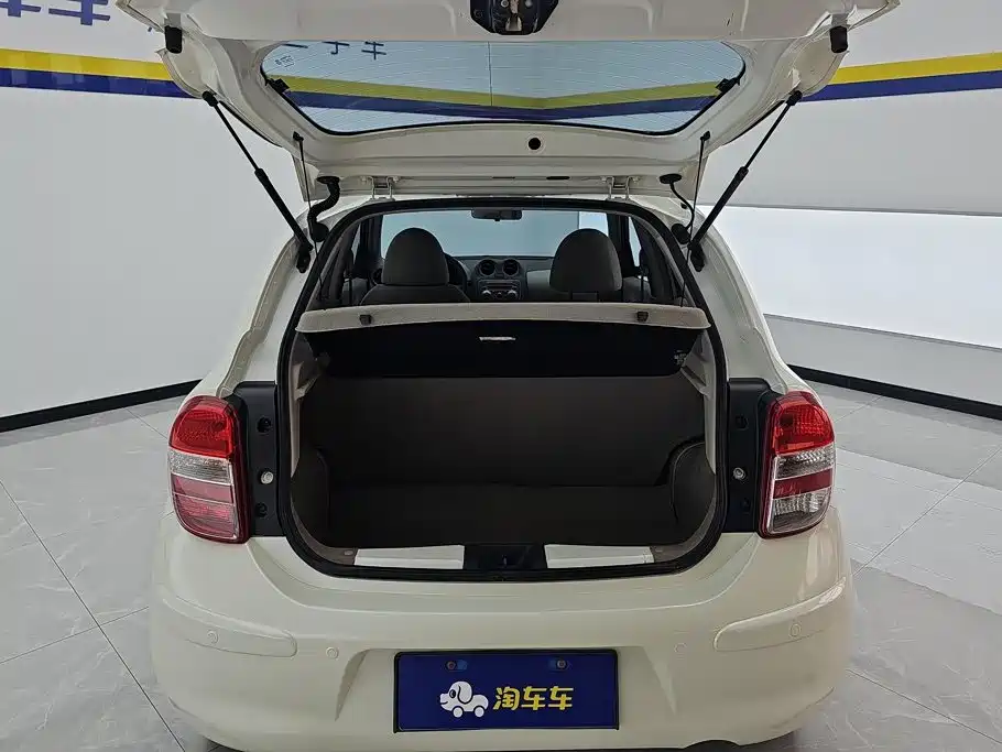 2014 Nissan March