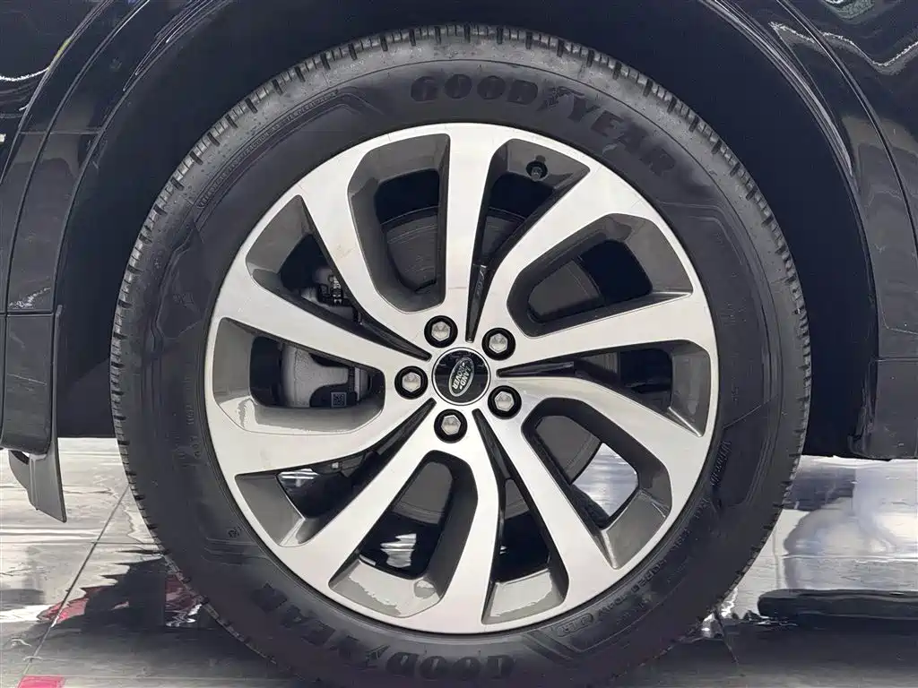 LAND ROVER DISCOVER SPORTS