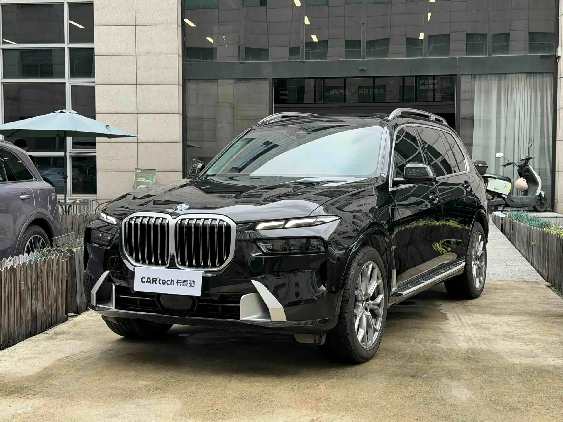 Фото 1 - BMW X7