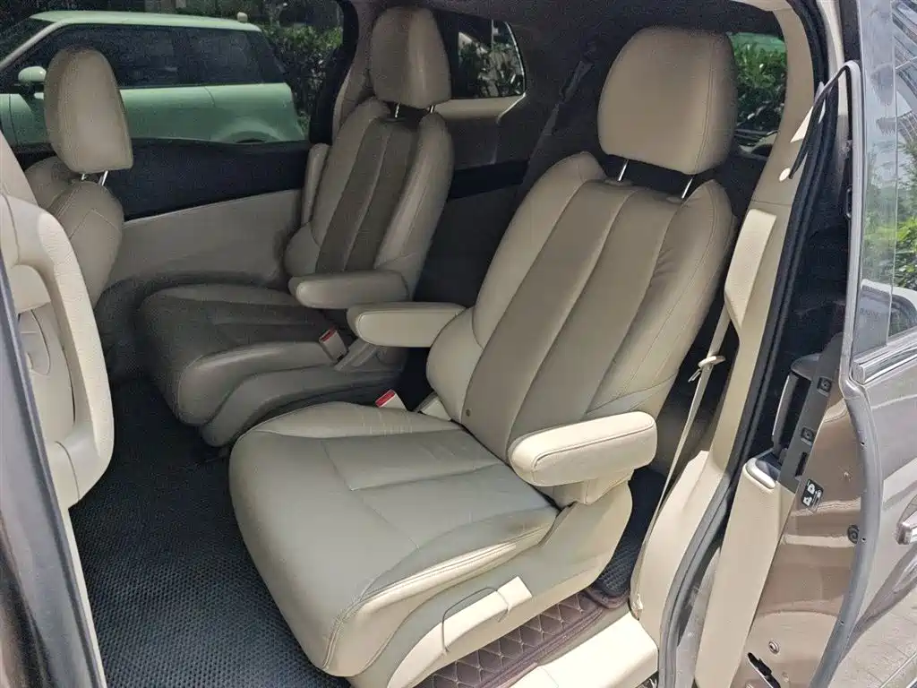 Buick GL8 2014 2.4L LT Luxury Business Executive фото 15
