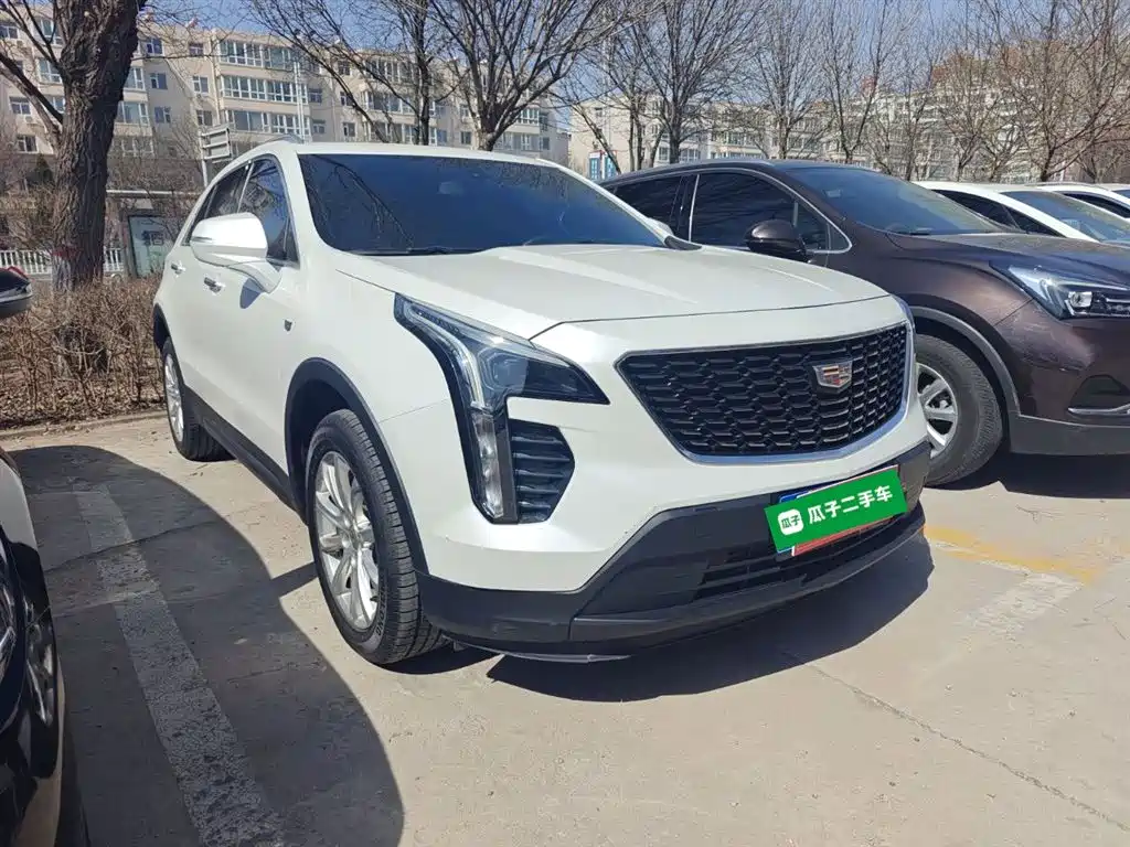 CADILLAC XT4