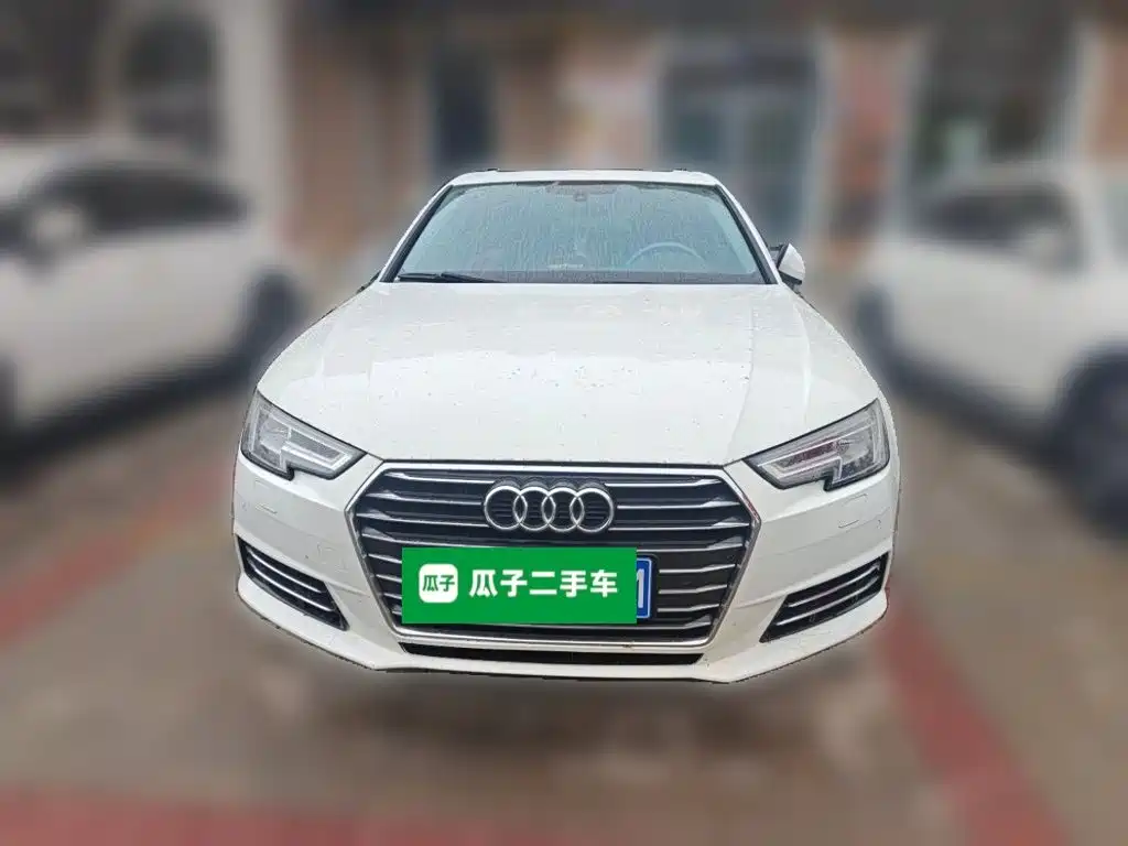 Photo 2 - Audi A4L