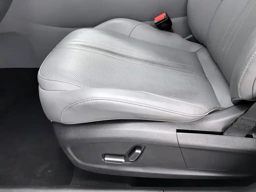 Geely Galaxy Galaxy L7 2025 2025 EM-i 115km Explorer Edition